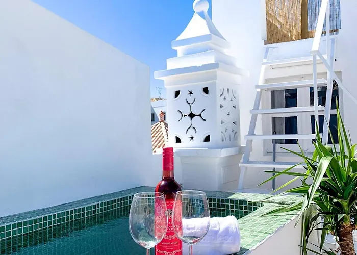 Casa Castelo, Unique Flat W Pool In Taviras Historical Centre דירה טאווירה